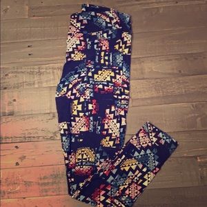 LulaRoe OS leggings. Never worn without tags